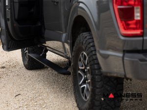 Ford Super Duty Side Steps - Power Running Boards - Lighted - Crew Cab - Rough Country